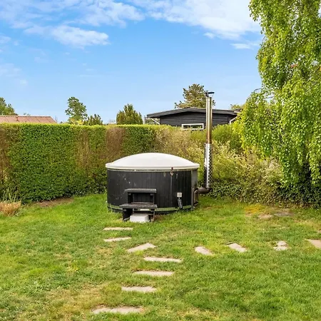 Sampsa - 350m From The Sea By Interhome *